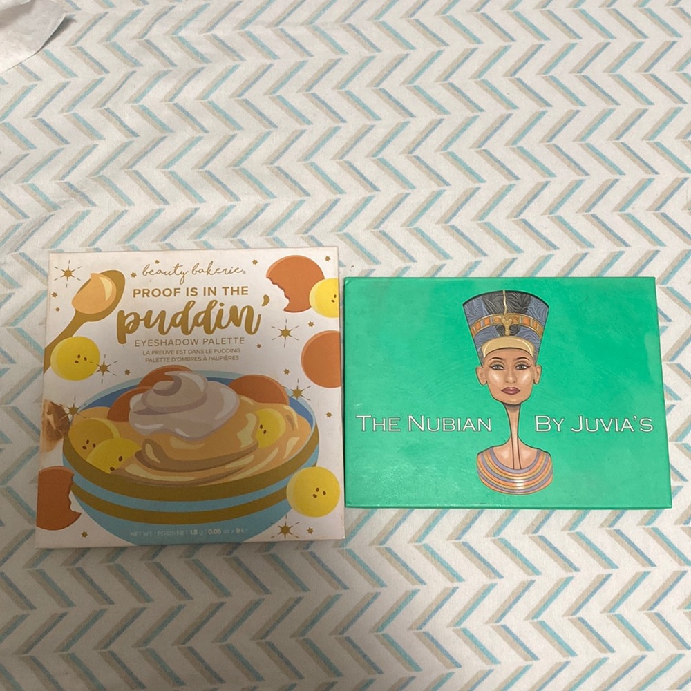 Neutral eyeshadow palettes in good condition!